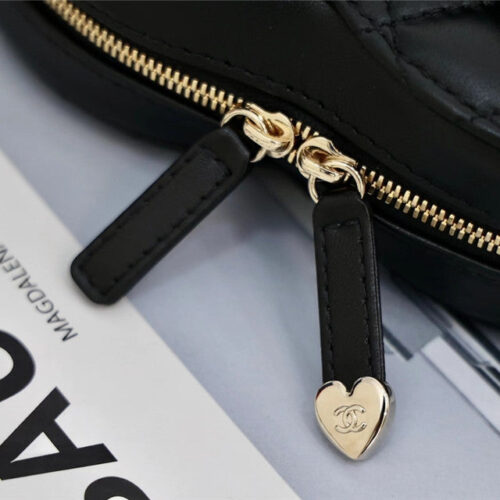High Quality Luxury Chanel Diamond Heart Bag Black product detail