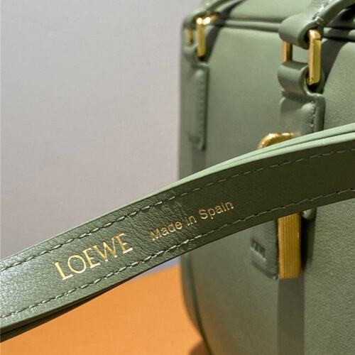High Quality Luxury Loewe Amazona 28 Bag – Style 26484 product detail