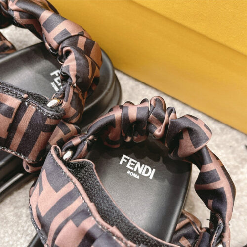 High Quality Luxury Fendi Letters Webbing Sandals product detail