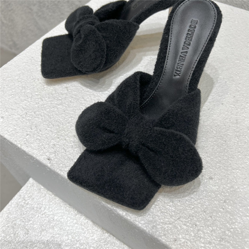 High Quality Luxury Bottega Veneta Bow Sandals – Style 69062 product detail