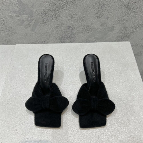 High Quality Luxury Bottega Veneta Bow Sandals – Style 69062 alternate view