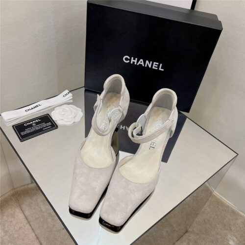 High Quality Luxury Chanel Vintage Heeled Sandals alternate view