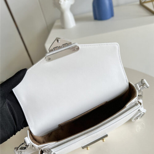 High Quality Luxury Louis Vuitton Sling H27 Bag White product detail