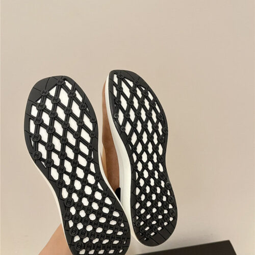 High Quality Luxury Chanel New Color Sneakers Womens product detail
