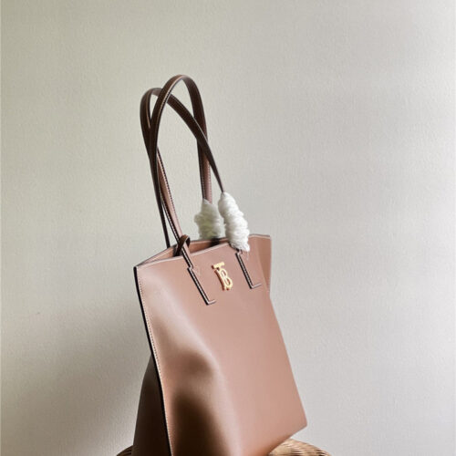 High Quality Luxury Burberry Tote Bag Shopping Bag – Style 42478 product detail