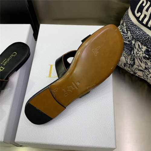 High Quality Luxury Dior Cd Logo Block Heel Cutout Slippers product detail