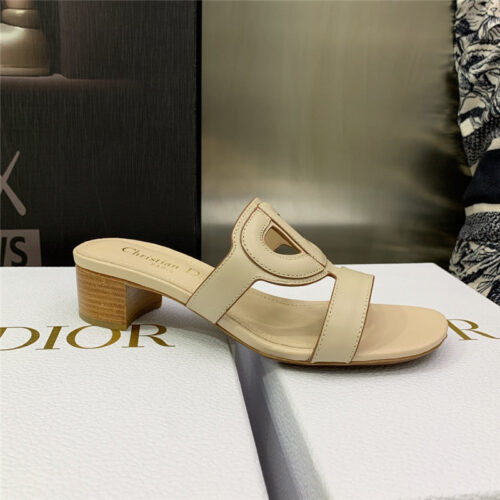 High Quality Luxury Dior Cd Logo Block Heel Cutout Sandals – Style 80902 product detail