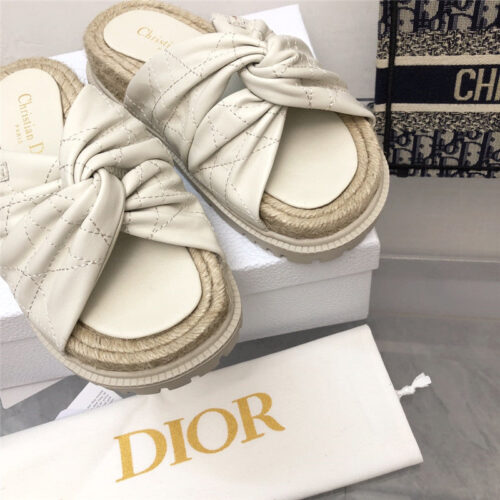 High Quality Luxury Dior Cannage Woven Slippers – Style 27686 product detail