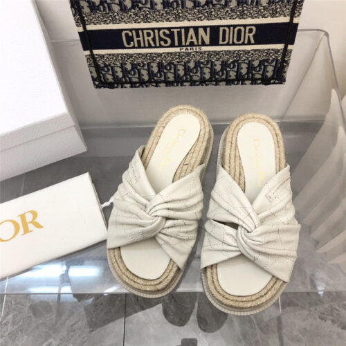 High Quality Luxury Dior Cannage Woven Slippers – Style 27686 product detail