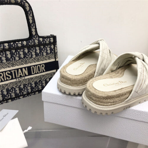 High Quality Luxury Dior Cannage Woven Slippers – Style 27686 product detail