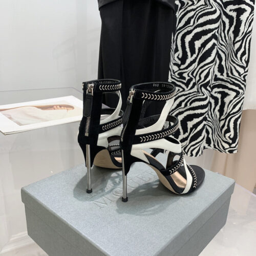 High Quality Luxury Alexander McQueen Metal Embellished Open Toe Sandals product detail