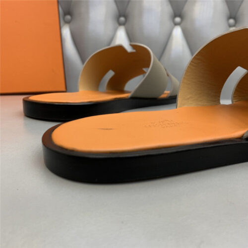 High Quality Luxury Hermes H Mens Slippers – Style 15619 product detail