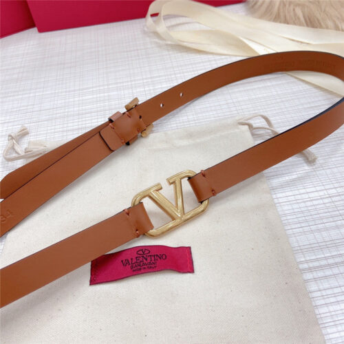 High Quality Luxury Valentino V Buckle Belt product detail