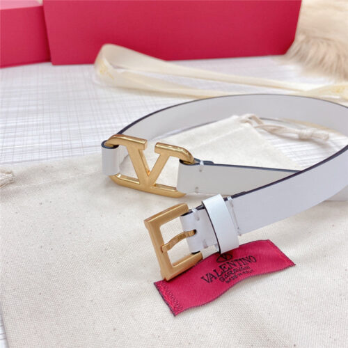 High Quality Luxury Valentino V Buckle Belt – Style 87014 product detail
