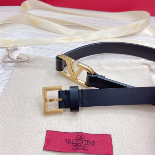 High Quality Luxury Valentino V Buckle Belt – Style 19782 product detail