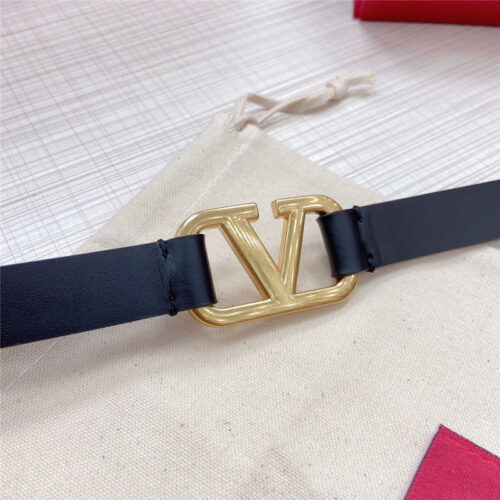 High Quality Luxury Valentino V Buckle Belt – Style 19782 product detail