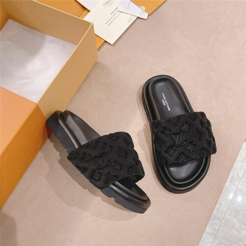 High Quality Luxury Louis Vuitton Slippers Womens – Style 74403 product detail