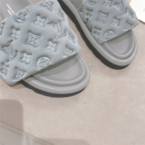 High Quality Luxury Louis Vuitton Slippers Womens – Style 28067 product detail