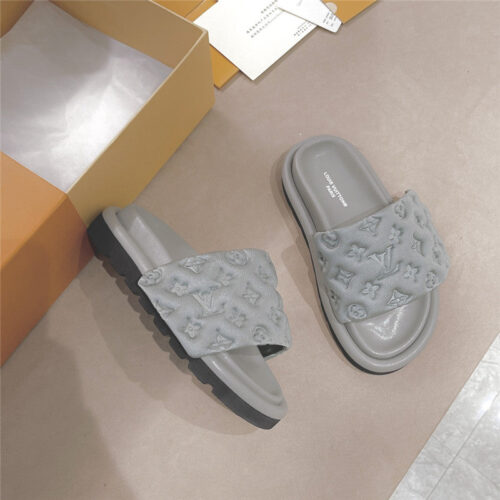 High Quality Luxury Louis Vuitton Slippers Womens – Style 28067 product detail