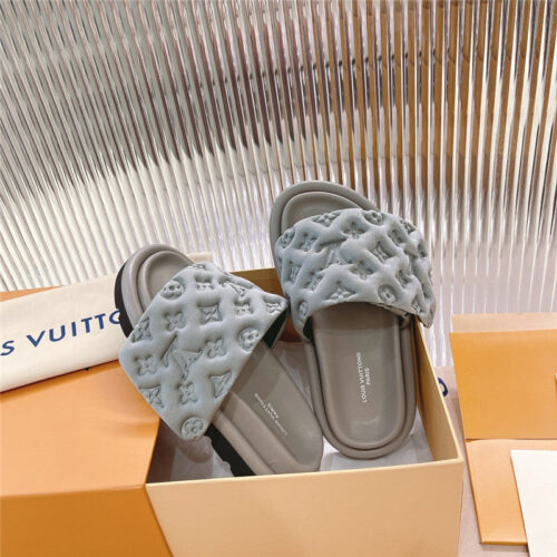 High Quality Luxury Louis Vuitton Slippers Womens – Style 28067 product detail