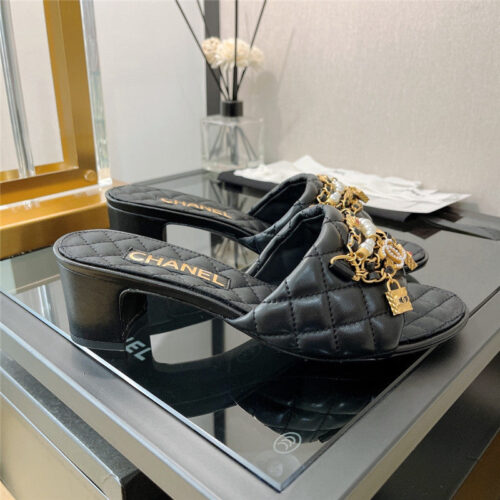 High Quality Luxury Chanel Pendant Pearl Chain High Heel Slippers – Style 72838 product detail
