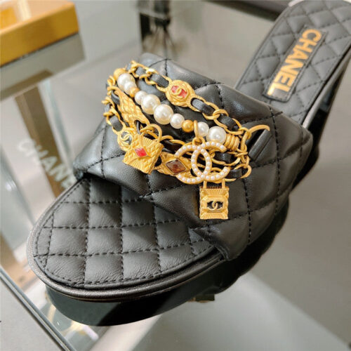 High Quality Luxury Chanel Pendant Pearl Chain High Heel Slippers – Style 72838 product detail