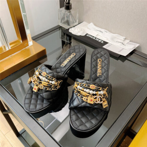 High Quality Luxury Chanel Pendant Pearl Chain High Heel Slippers – Style 72838 alternate view