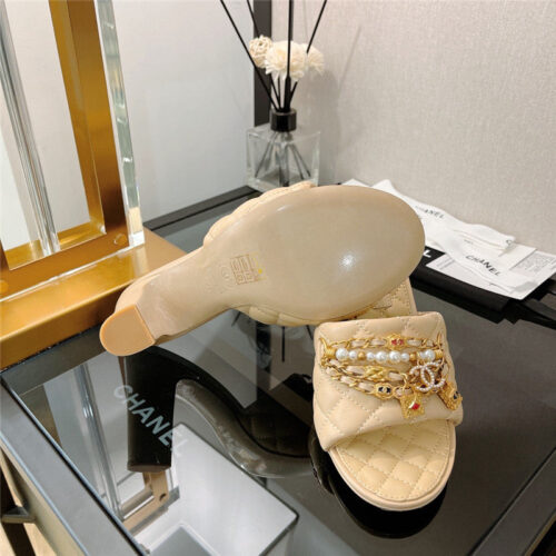 High Quality Luxury Chanel Pendant Pearl Chain High Heel Slippers product detail