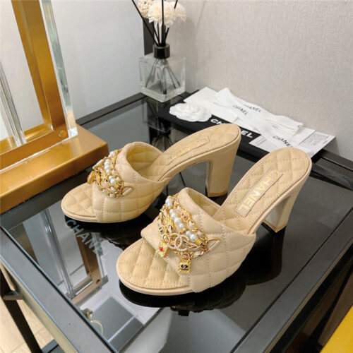 High Quality Luxury Chanel Pendant Pearl Chain High Heel Slippers product detail