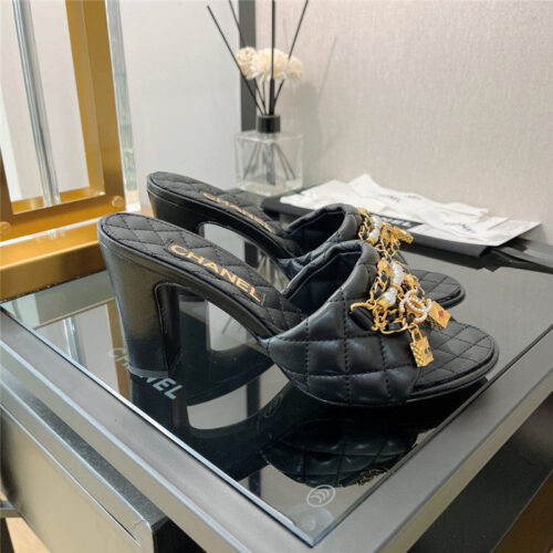 High Quality Luxury Chanel Pendant Pearl Chain High Heel Slippers – Style 15782 product detail