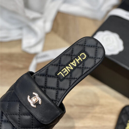 High Quality Luxury Chanel Classic Flat Slippers – Style 40326 product detail