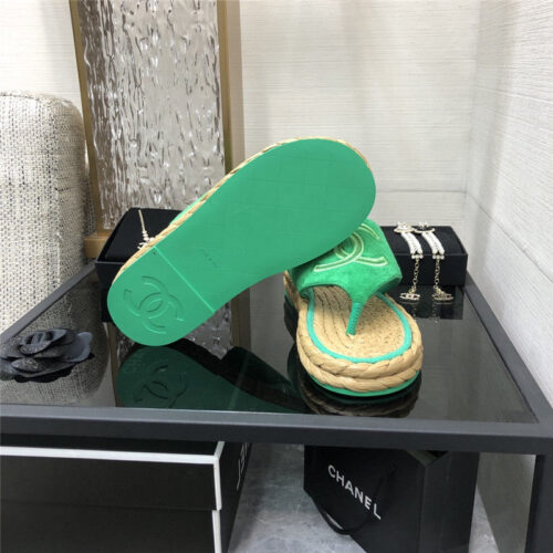 High Quality Luxury Chanel Straw Flip-Flops – Style 85702 product detail