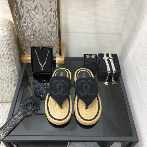 High Quality Luxury Chanel Straw Flip-Flops – Style 26950 alternate view