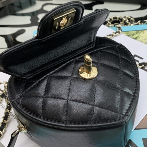 High Quality Luxury Chanel Diamond Heart-Shaped Chain Bag – Style 47565 product detail
