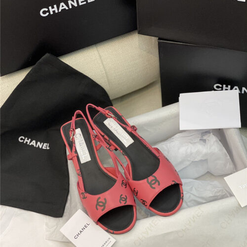 High Quality Luxury Chanel Flat Cutout Sandals – Style 85670 alternate view