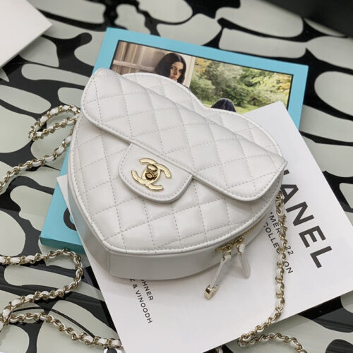 High Quality Luxury Chanel Diamond Heart-Shaped Chain Bag product detail