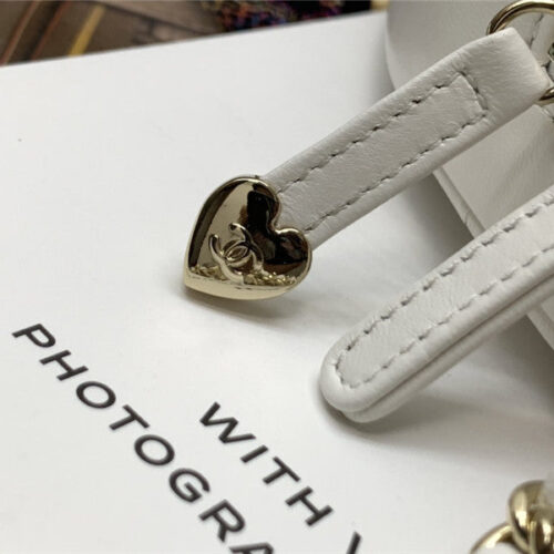 High Quality Luxury Chanel Heart Chain Diamond Bag product detail