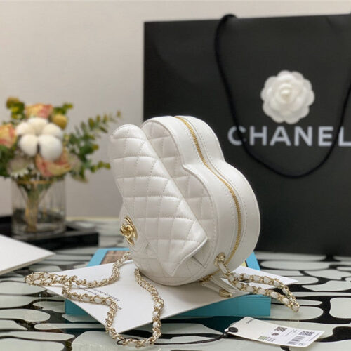 High Quality Luxury Chanel Heart Chain Diamond Bag product detail