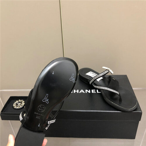 High Quality Luxury Chanel Chain Flat Sandals – Style 92070 product detail