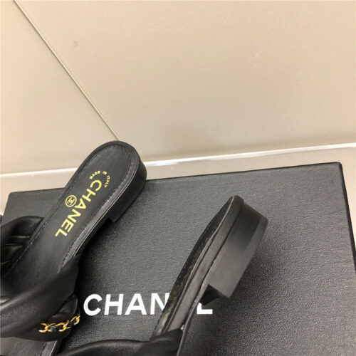 High Quality Luxury Chanel Chain Flat Sandals – Style 33318 product detail