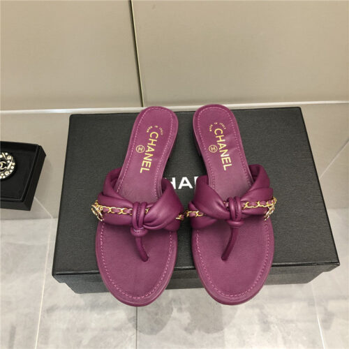 High Quality Luxury Chanel Chain Flat Sandals alternate view