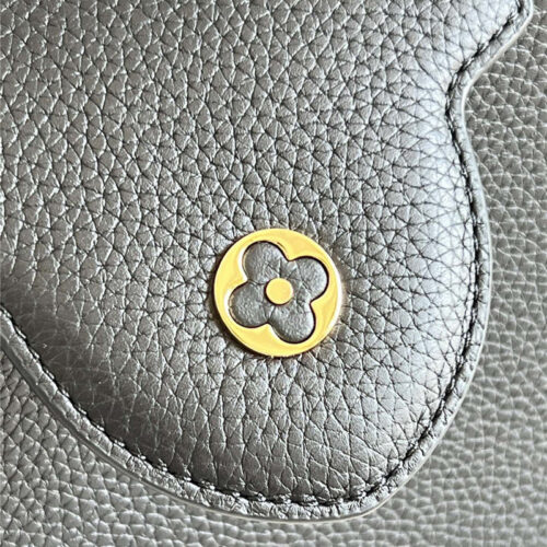 High Quality Luxury Louis Vuitton Capucines Small Bag Black – Style 47590 product detail