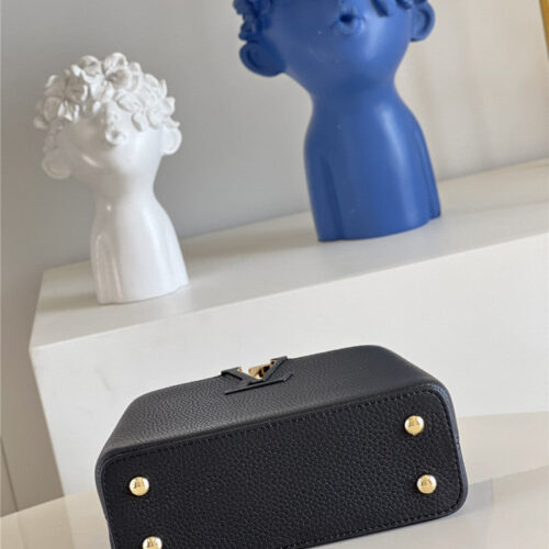 High Quality Luxury Louis Vuitton Capucines Mini Bag Black product detail