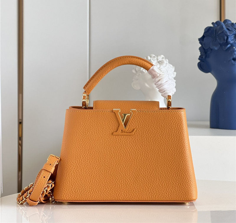 High Quality Luxury Louis Vuitton Capucines Small Bag Black