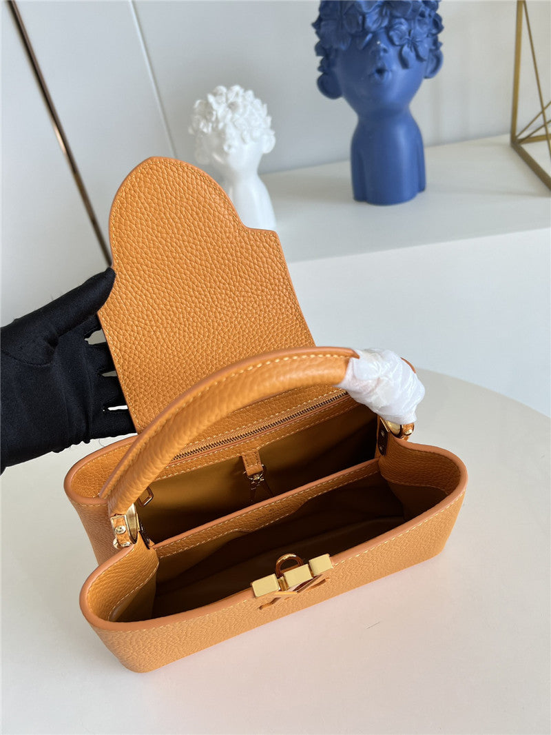 High Quality Luxury Louis Vuitton Capucines Small Bag Black product detail