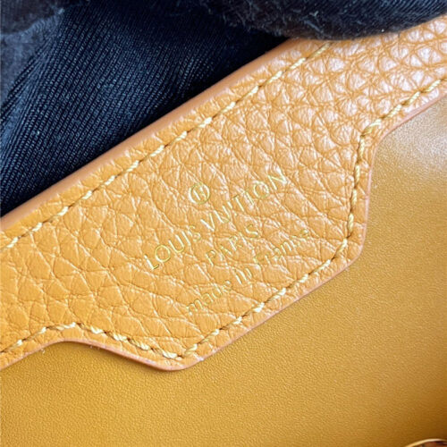 High Quality Luxury Louis Vuitton Capucines Small Bag Black product detail