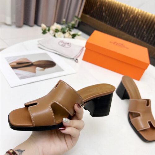 High Quality Luxury Chanel Calfskin Sneakers Womens – Style 28358 product detail