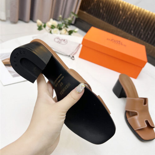 High Quality Luxury Chanel Calfskin Sneakers Womens – Style 28358 product detail
