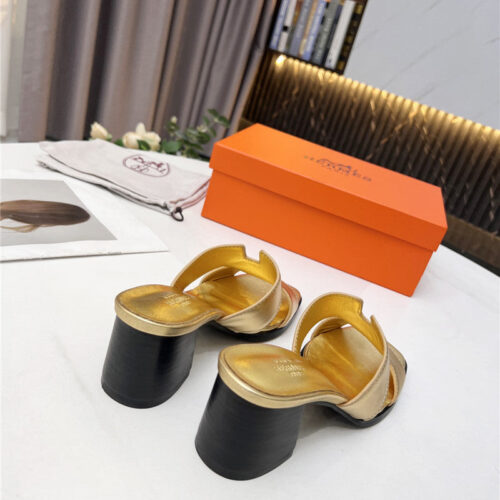 High Quality Luxury Chanel Calfskin Sneakers Womens – Style 31750 product detail