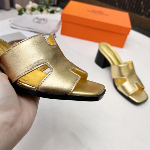 High Quality Luxury Chanel Calfskin Sneakers Womens – Style 31750 product detail